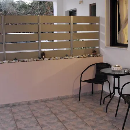 Studio Miltos Aspasia 1 *